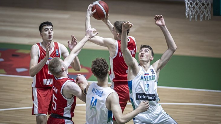 Hrvatska U-18 reprezentacija tijesno poražena od Slovenije i ostala bez četvrtfinala