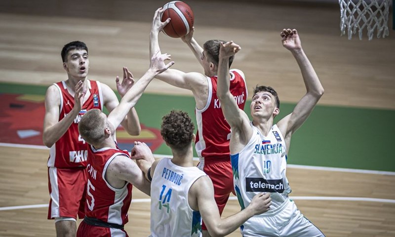 Hrvatska U-18 reprezentacija tijesno poražena od Slovenije i ostala bez četvrtfinala