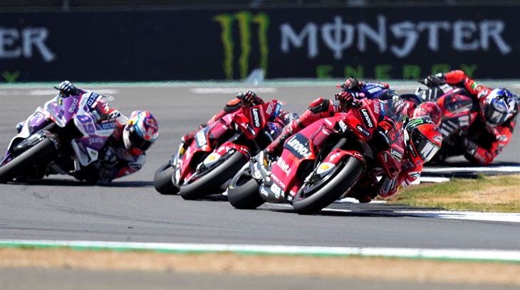 Espargaro u bolovima i sa slomljenom petnom kosti vozio utrku za VN Velike Britanije