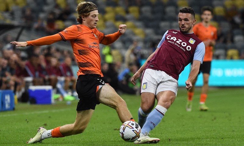 Gerrard dobio bitku s Lampardom, Aston Villa svladala Everton