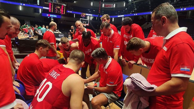 Hrvatski košarkaši pali u drugom poluvremenu i upisali poraz od domaćina u Pardubicama