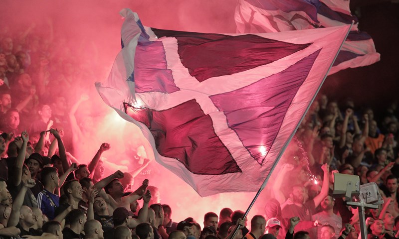 Dinamo i Hajduk novčano kažnjeni zbog pirotehnike tijekom dvoboja na Maksimiru