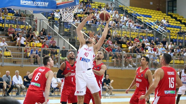 Hrvatski košarkaši u nastavku susreta nadigrali i visoko svladali Mađarsku