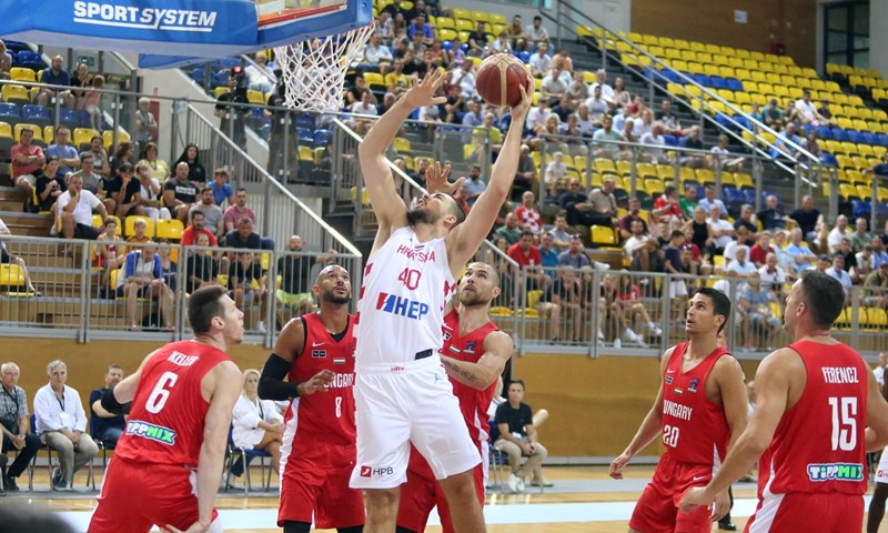 Hrvatski košarkaši u nastavku susreta nadigrali i visoko svladali Mađarsku