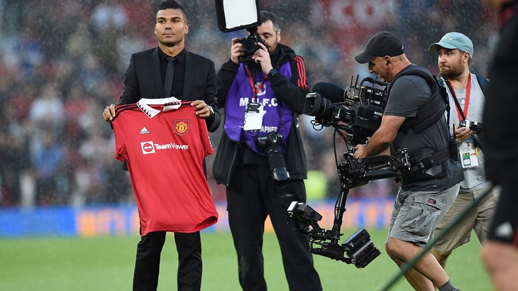 Casemiro predstavljen na Old Traffordu prije utakmice, potpisao do 2026.