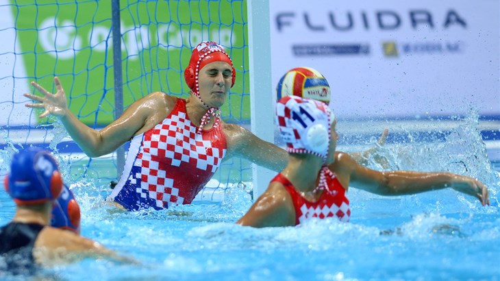Peterostruke europske prvakinje prejake za hrvatske vaterpolistice na startu