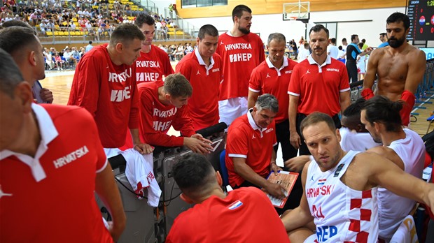 Mulaomerović: 'Nadam se da ćemo igrati dobru košarku, biti hrabri i polučiti dobar rezultat'