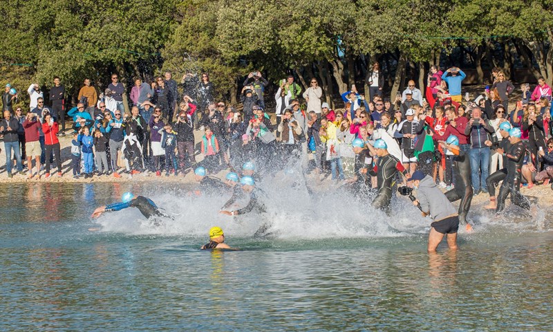 Više od 400 triatlonaca i akvatlonaca iz čak 20 zemalja dolazi na Zadarhalf triatlon