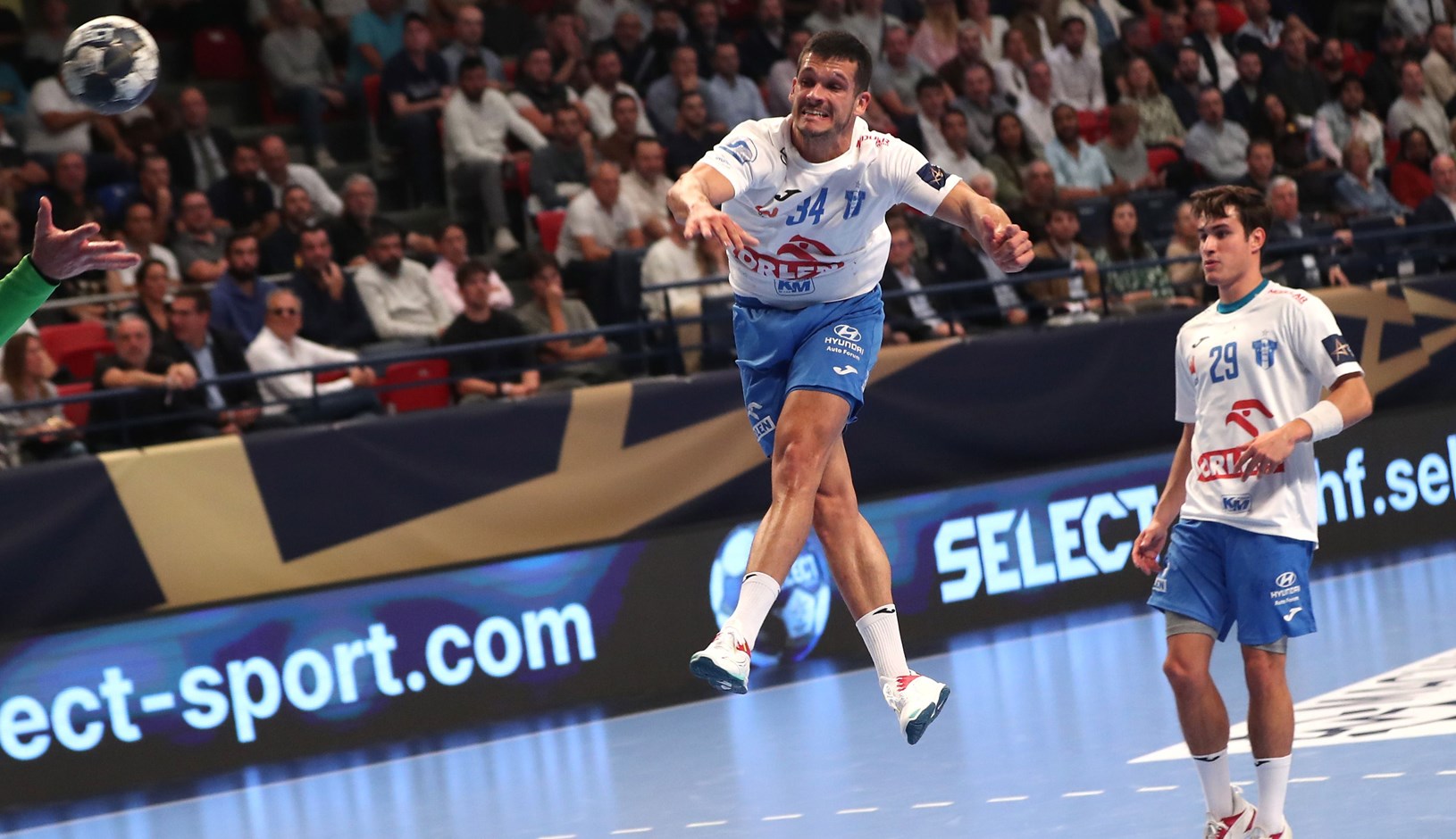 Kielce u raspucavanju sa sedam metara do trofeja pobjednika Superkupa