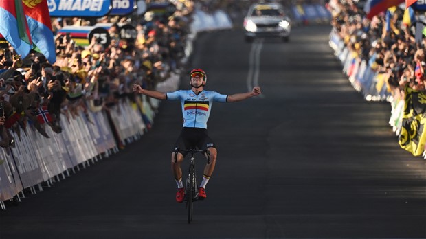 Evenepoel dominacijom postao najmlađi svjetski biciklistički prvak u zadnjih 29 godina