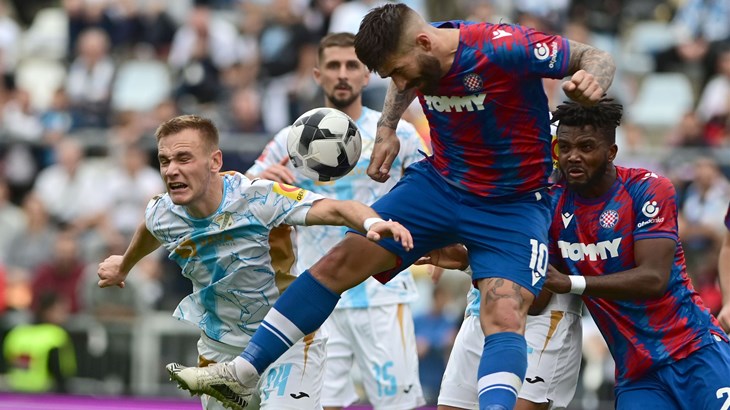 Awaziem: 'Važna tri boda za nas, samo pobjedama ostajemo u utrci'