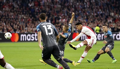 Katastrofa Ajaxa u Amsterdamu protiv Napolija, Liverpool sredio Rangerse