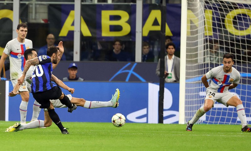Inter tijesno svladao Barcelonu, gosti bijesni zbog nedosuđenog kaznenog udarca