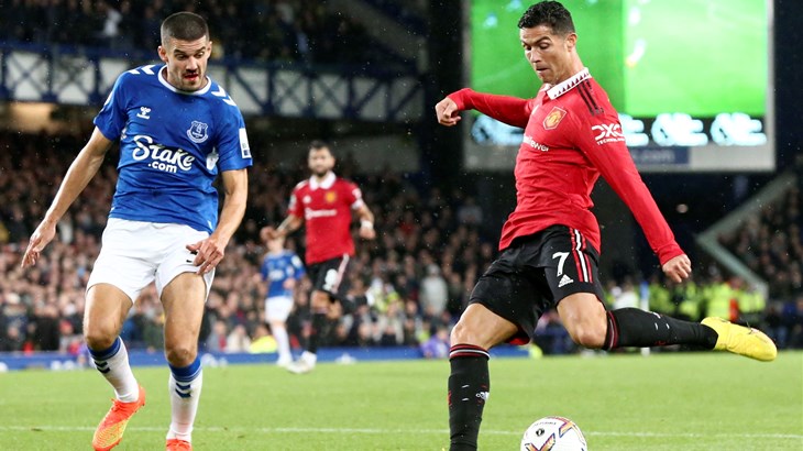 Cristiano Ronaldo 700. klupskim pogotkom u karijeri donio pobjedu Unitedu u Liverpoolu