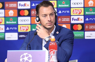 Tko je trener koji mijenja Howea u Newcastleu? Vodio je Salzburg protiv Dinama i sipao pohvale na račun Modrih