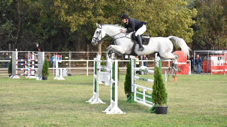 Na zagrebačkom hipodromu održan Zagreb Open, natjecanje u preponskom jahanju i eventingu