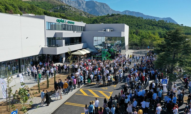 U Makarskoj otvorena Apfel Arena – jedinstveni sportsko-kulturni centar vrijedan 100 milijuna kuna