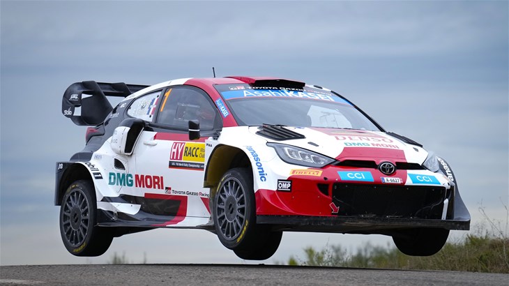 Ogier do tijesnog vodstva prvog dana katalonskog relija