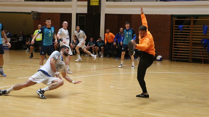 Rukometaši Sesveta odnose pet golova prednosti na gostovanje u Grčku