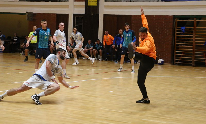 Rukometaši Sesveta odnose pet golova prednosti na gostovanje u Grčku