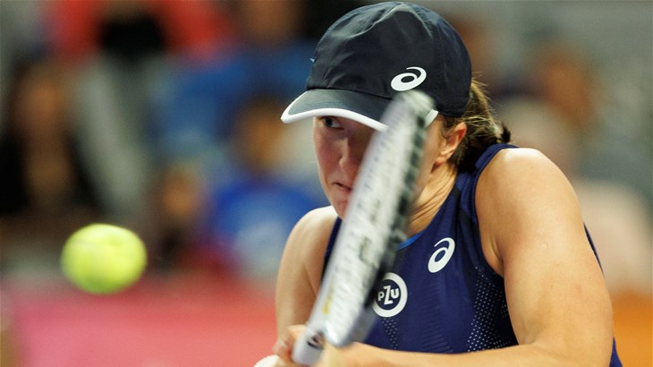 Iga Swiatek 46. ovosezonskom pobjedom u dva seta krenula na WTA završnici