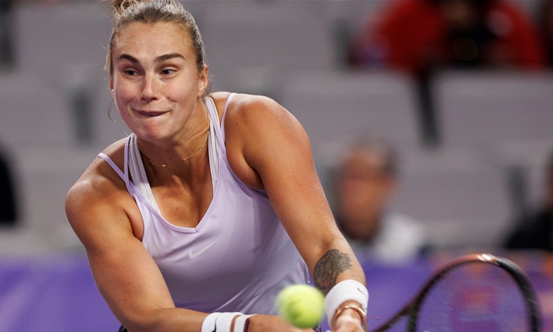 Arina Sabalenka pridružila se Mariji Sakkari u polufinalu WTA završnice