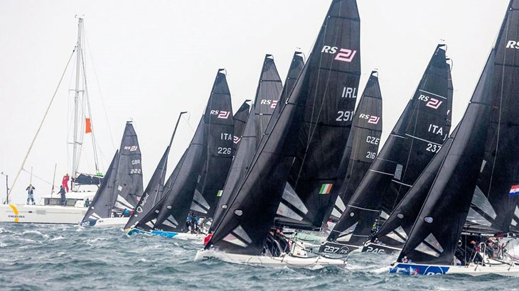 Finale America's Cupa počet će od sredine svibnja u Napulju