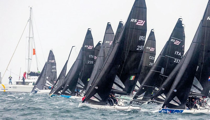 Finale America's Cupa počet će od sredine svibnja u Napulju