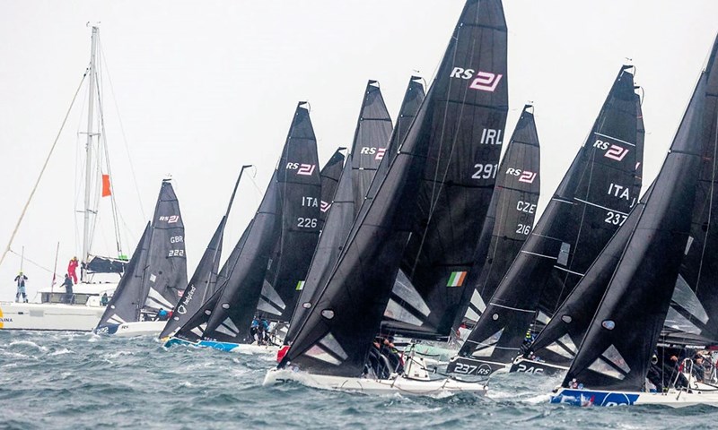 Finale America's Cupa počet će od sredine svibnja u Napulju