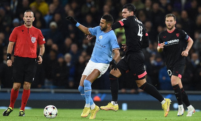 Mahrez: 'Nisam ja Messi da mogu uzeti loptu i sam zabiti gol'