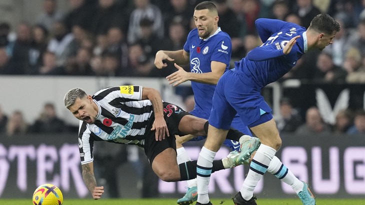 Chelsea u slobodnom padu, Newcastle se diže, Arsenal pobjegao na plus pet