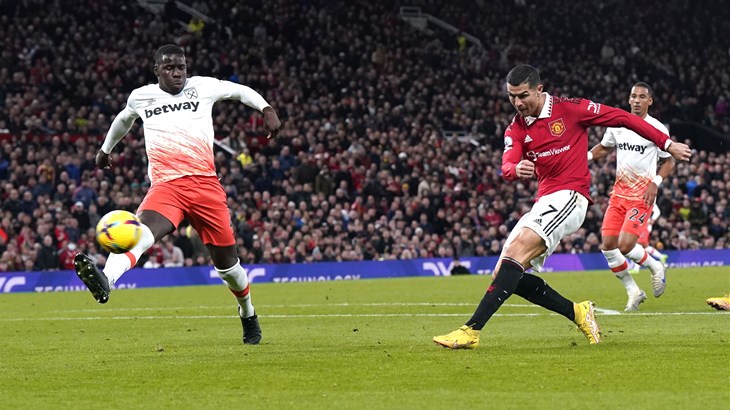 Ten Hag poručio čelnicima kluba da Ronaldo više ne može igrati za Manchester United