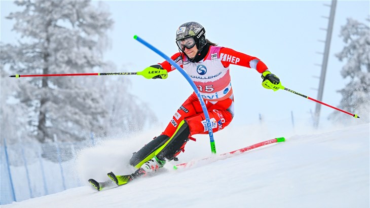 Sjajna Vlhova pobjegla na vrhu, Popović odlična peta u prvoj vožnji, Ljutić stotinku do Top 10