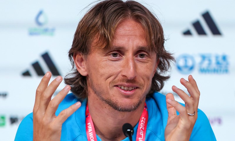 Marca: 'Modrić bi želio igrati za Real još jednu sezonu, čeka na poziv iz kluba'
