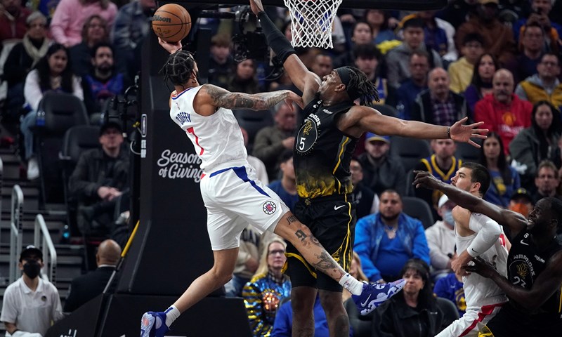 Double-double učinak Ivice Zupca u vrlo uvjerljivom porazu Clippersa protiv Kingsa