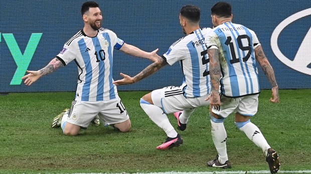 Poklon kakav se pamti: Messi cijeloj reprezentaciji darovao zlatne mobitele