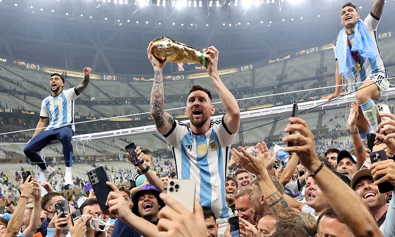Gazzetta dello Sport: 'Messi ima glavu umjetnika i nogu Boga'
