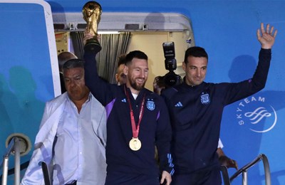 Tko bi mogao naslijediti Fabregasa na klupi Coma: Spominju se Ancelottijev sin, argentinski izbornik, Xavi...