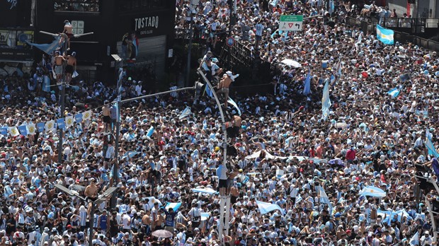 Ulice u Buenos Airesu potpuno zakrčene, igrači preseljeni u helikoptere