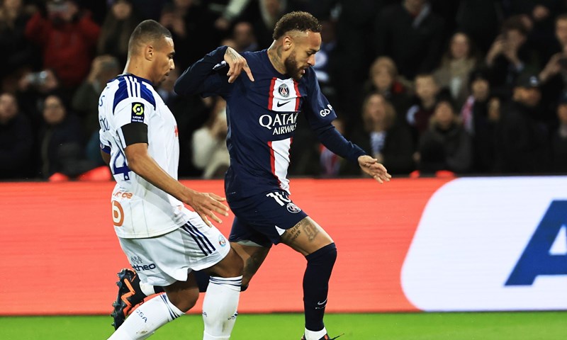 PSG nije izdržao s igračem manje, Reims u 96. minuti do boda