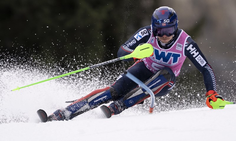 Zubčić napredovao za jedno mjesto, Kristoffersen slavio u slalomu u Wengenu