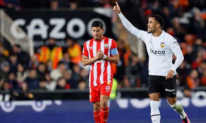 Valencia dva puta vodila, Almeria se dva puta vratila