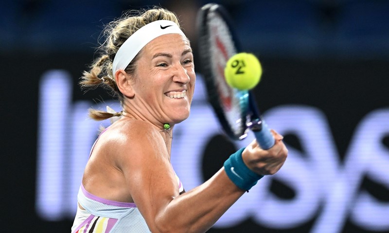 Azarenka suvereno do polufinala, Pegula bez šanse