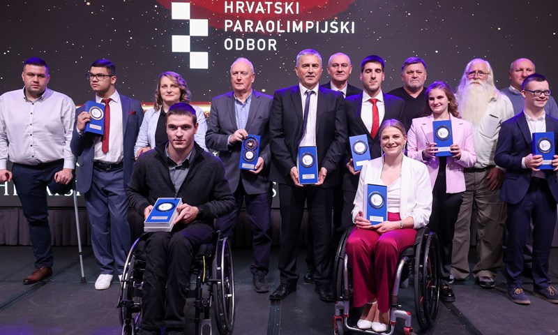 Mužinić Vincetić i Sinovčić dobili čast nositi hrvatsku zastavu na otvaranju Paraolimpijskih igara