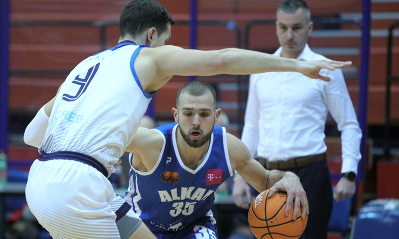 Cibona pregazila Šibenku na Baldekinu, Alkar slavio u Sinju