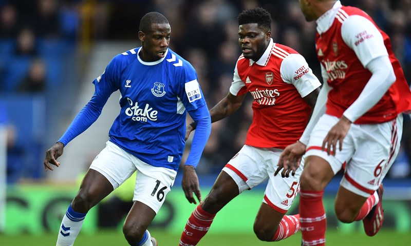 Arsenal zaustavljen, Sean Dyche preporodio Everton i krenuo pobjedom