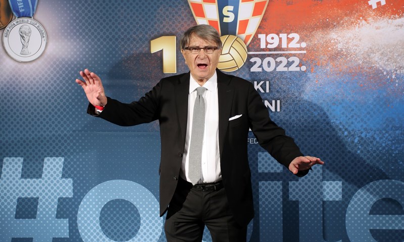Džeko: 'Treneru moj, počivajte u miru. Voljet ću vas zauvijek'