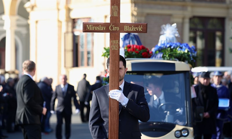 Ćiro Blažević pokopan u Aleji velikana na Mirogoju