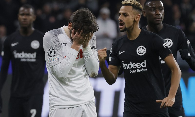 Napoli odradio veliki posao u Frankfurtu i nosi prednost na uzvrat
