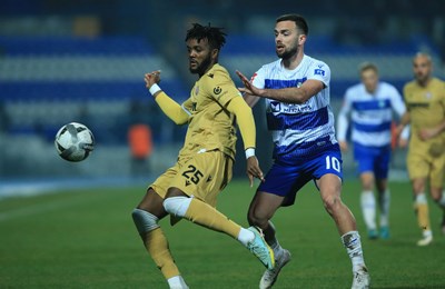 Bivši hajdukovac matirao svog i protivničkog vratara, ludnica u Brestu, Angers slavio u Toulouseu